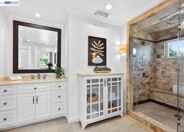 976 Richard Ln, Danville, CA 94526