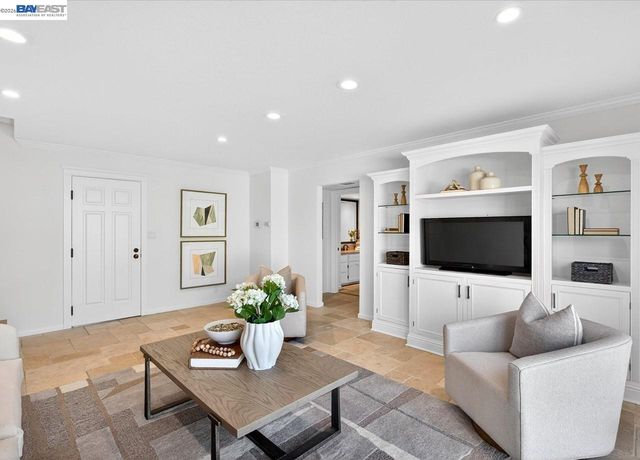 976 Richard Ln, Danville, CA 94526