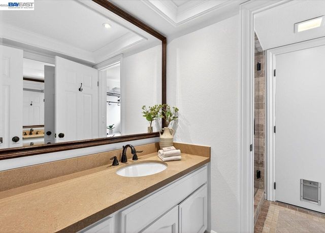 976 Richard Ln, Danville, CA 94526