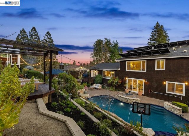 976 Richard Ln, Danville, CA 94526