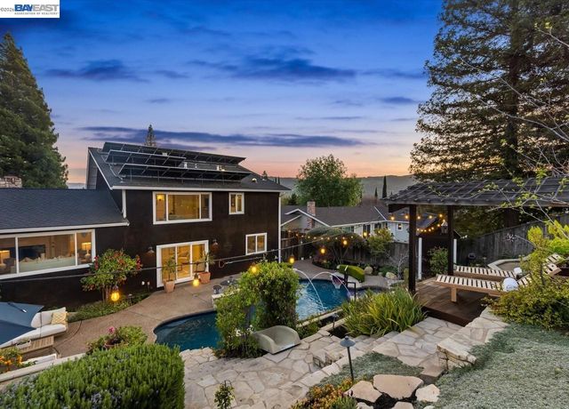 976 Richard Ln, Danville, CA 94526