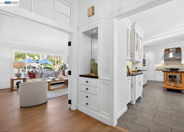 976 Richard Ln, Danville, CA 94526