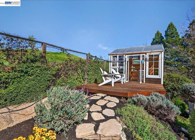 976 Richard Ln, Danville, CA 94526