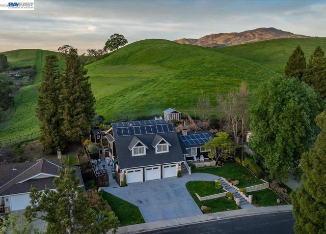 976 Richard Ln, Danville, CA 94526