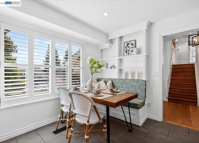 976 Richard Ln, Danville, CA 94526