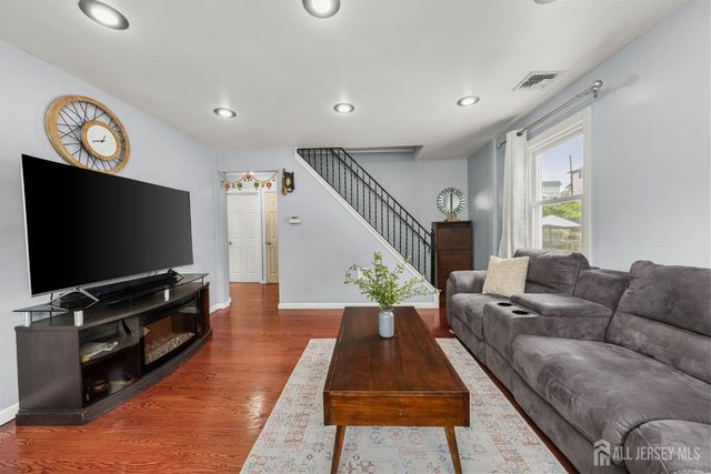 50 Ernest Street, Nutley, NJ 07110
