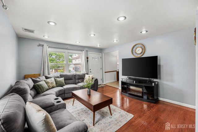 50 Ernest Street, Nutley, NJ 07110