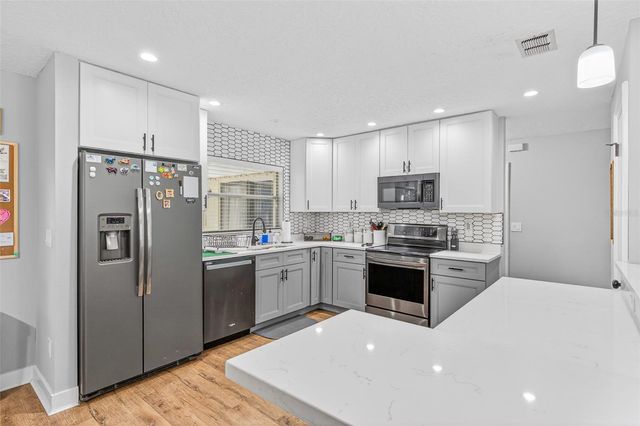 214 SHERIDAN AVENUE, Longwood, FL 32750