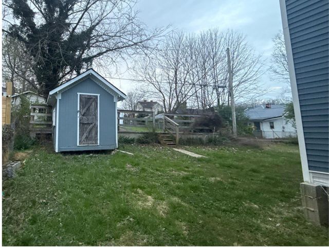 310 W Hickman Street, Winchester, KY 40391