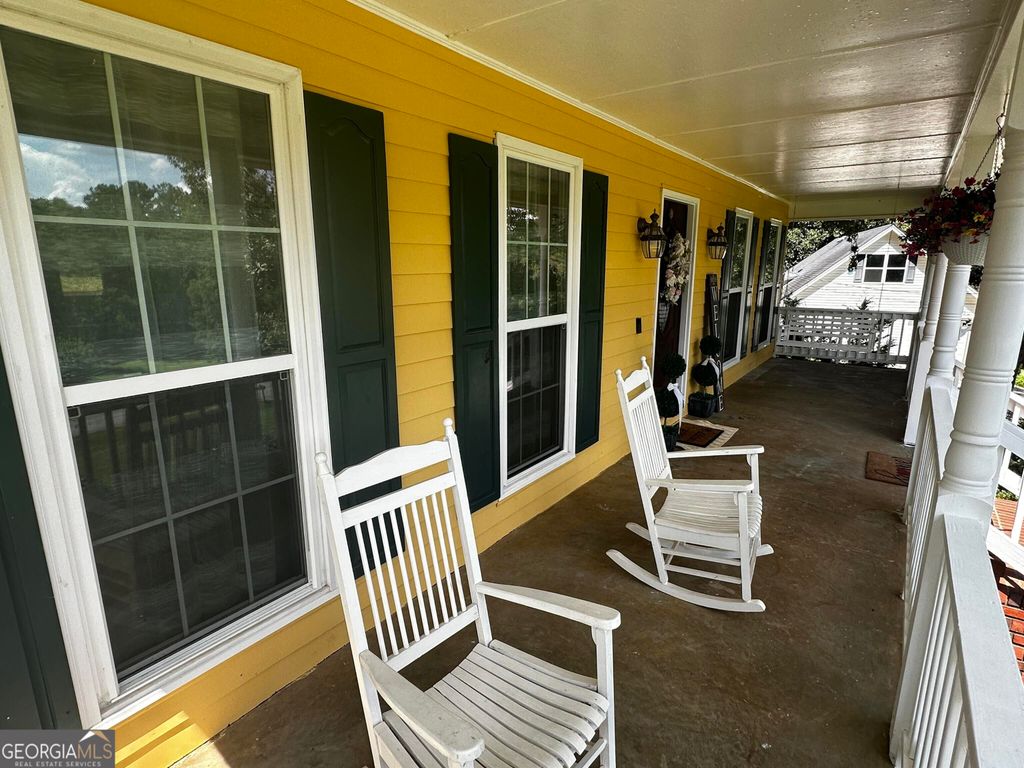 692 Crawford Circle, Toccoa, GA 30577 — photo 2