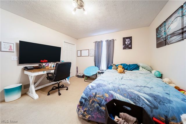 13699 Woodcroft, North Royalton, OH 44133