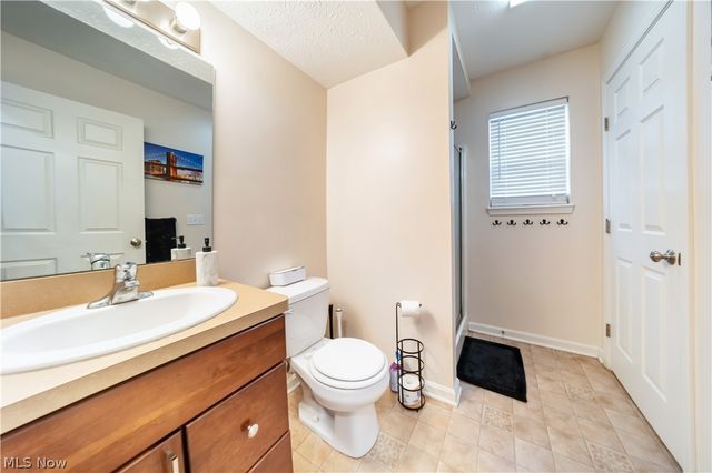 13699 Woodcroft, North Royalton, OH 44133