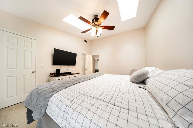 13699 Woodcroft, North Royalton, OH 44133