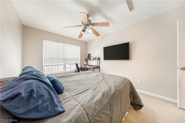 13699 Woodcroft, North Royalton, OH 44133