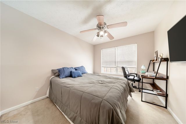 13699 Woodcroft, North Royalton, OH 44133