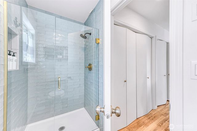 2402 Sunlight Beach Road, Clinton, WA 98236