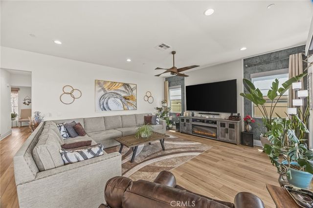 11536 Arch Hill, Corona, CA 92883