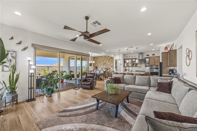 11536 Arch Hill, Corona, CA 92883