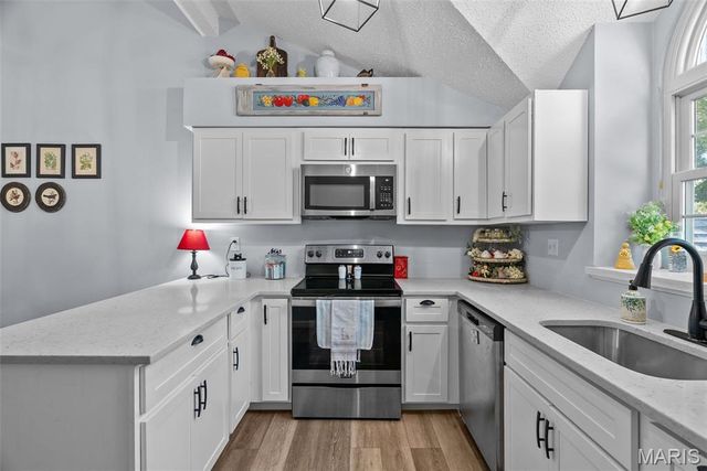 13312 Wood Chapel Drive, St Louis, MO 63141