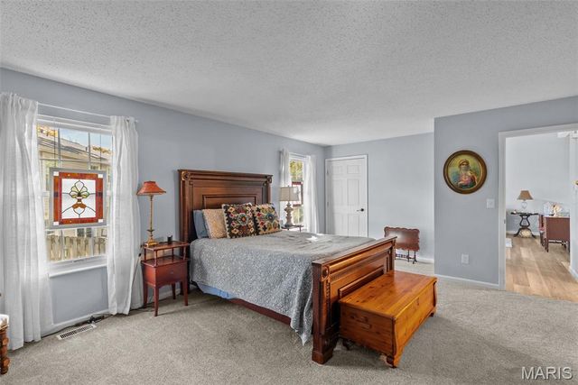 13312 Wood Chapel Drive, St Louis, MO 63141