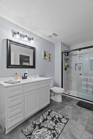 13312 Wood Chapel Drive, St Louis, MO 63141