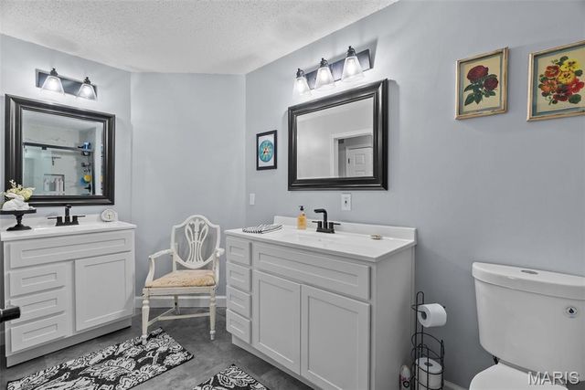 13312 Wood Chapel Drive, St Louis, MO 63141