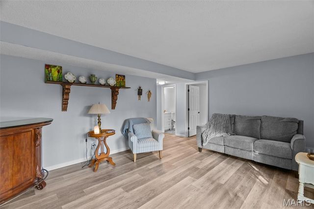 13312 Wood Chapel Drive, St Louis, MO 63141