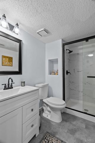 13312 Wood Chapel Drive, St Louis, MO 63141