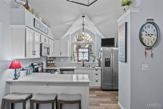 13312 Wood Chapel Drive, St Louis, MO 63141