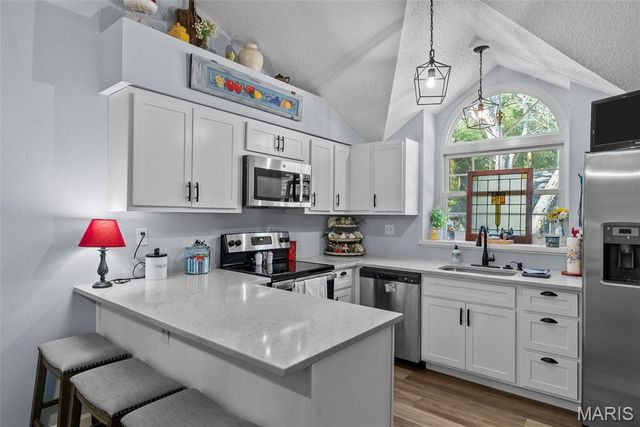 13312 Wood Chapel Drive, St Louis, MO 63141