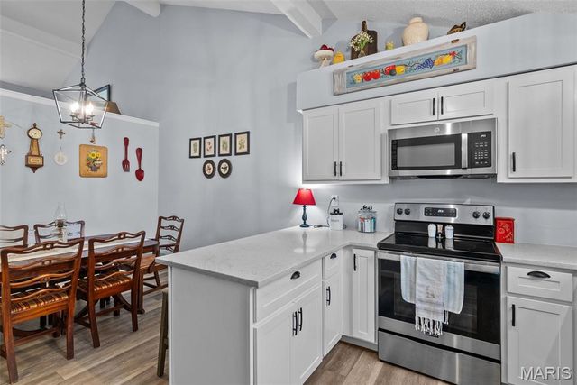 13312 Wood Chapel Drive, St Louis, MO 63141