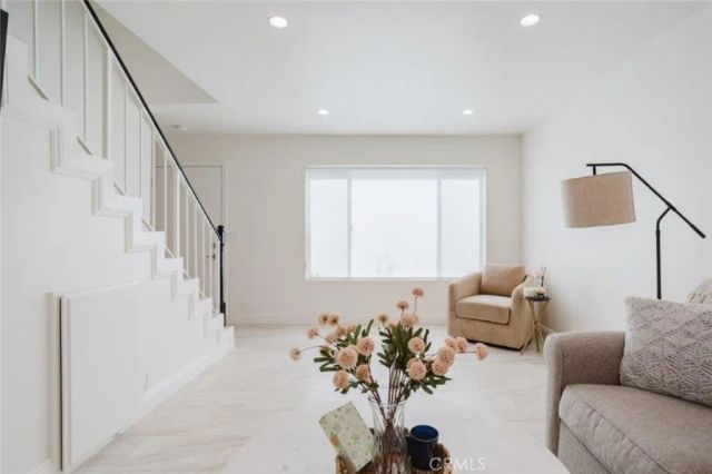 251 W Dryden Street 5, Glendale, CA 91202