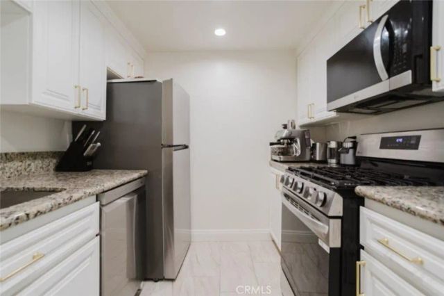 251 W Dryden Street 5, Glendale, CA 91202