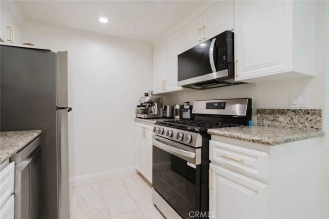 251 W Dryden Street 5, Glendale, CA 91202