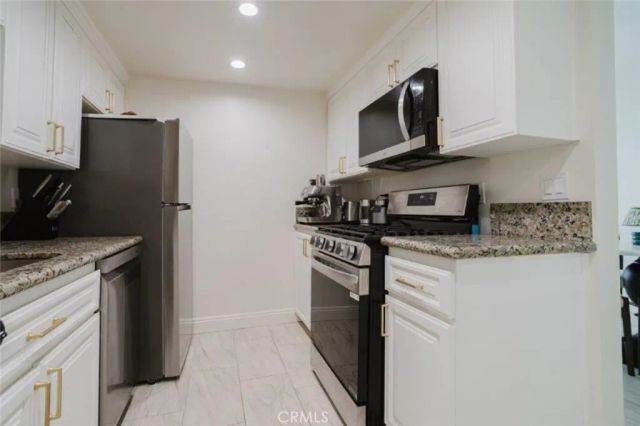 251 W Dryden Street 5, Glendale, CA 91202