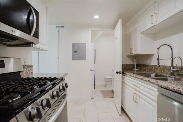 251 W Dryden Street 5, Glendale, CA 91202