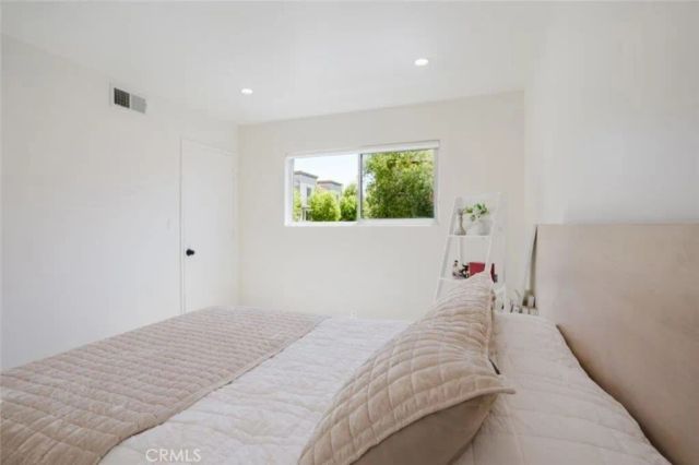 251 W Dryden Street 5, Glendale, CA 91202