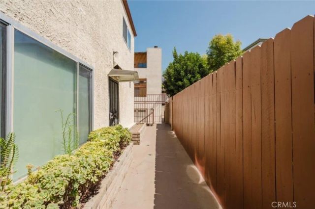 251 W Dryden Street 5, Glendale, CA 91202