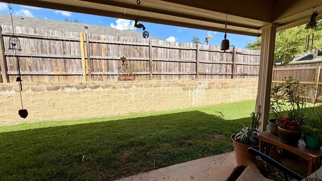 421 CUMBERLAND RD UNIT 404, Tyler, TX 75703