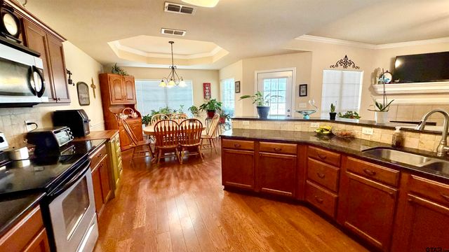 421 CUMBERLAND RD UNIT 404, Tyler, TX 75703