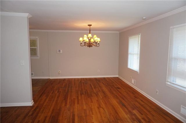 2477 Creekview SW Drive, Marietta, GA 30008