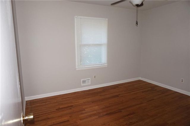 2477 Creekview SW Drive, Marietta, GA 30008