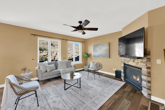 2551 E PATRIOT DR, Eagle Mountain, UT 84005