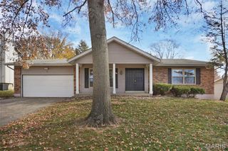 12 Weatherby Drive, St Peters, MO 63376