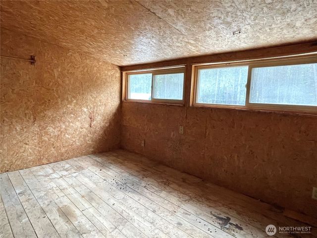 27 Gooseberry Way, Tonasket, WA 98855