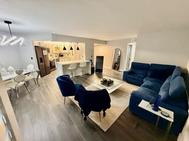 5800 Camino Del Sol 306, Boca Raton, FL 33433