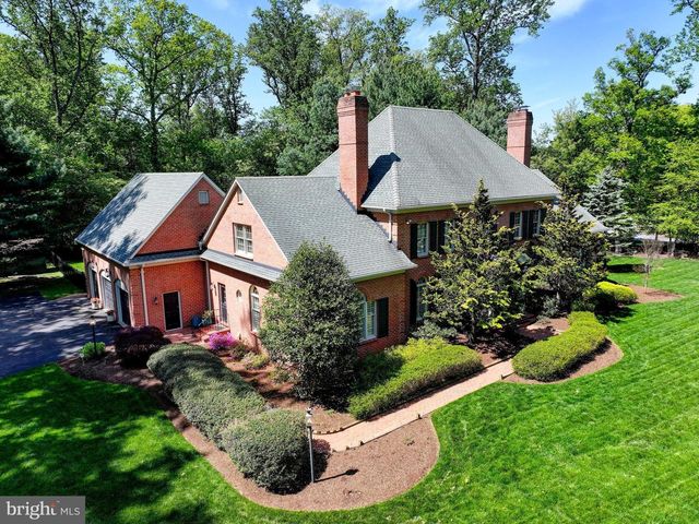 3 CHILHOWIE CT, Cockeysville, MD 21030