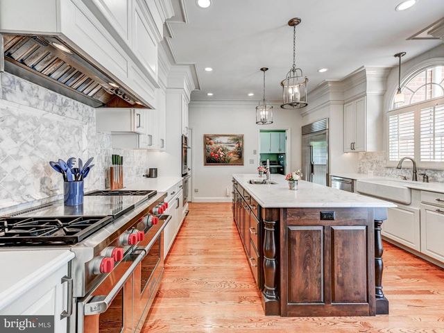 3 CHILHOWIE CT, Cockeysville, MD 21030