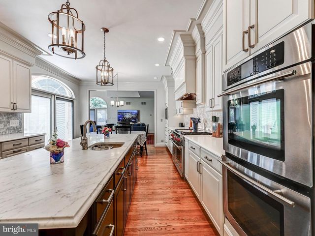 3 CHILHOWIE CT, Cockeysville, MD 21030