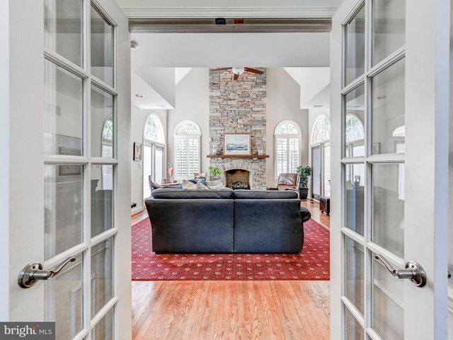 3 CHILHOWIE CT, Cockeysville, MD 21030